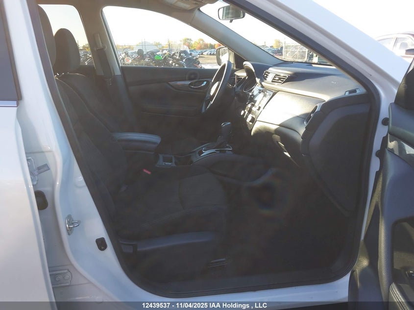 5N1AT2MV5HC889915 2017 NISSAN ROGUE photo no. 5