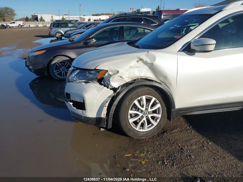 5N1AT2MV5HC889915 2017 NISSAN ROGUE photo no. 6