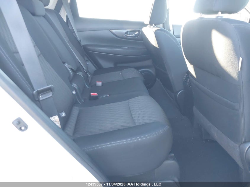 5N1AT2MV5HC889915 2017 NISSAN ROGUE photo no. 8