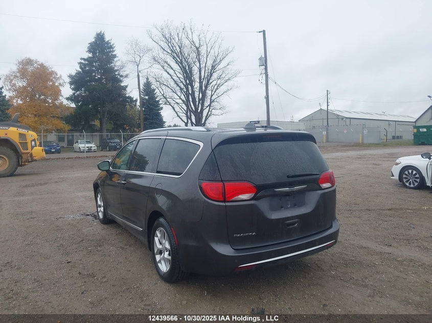 2C4RC1EG8HR694979 2017 CHRYSLER PACIFICA photo no. 3
