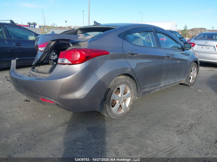 5NPDH4AE1DH178164 2013 HYUNDAI ELANTRA photo no. 4