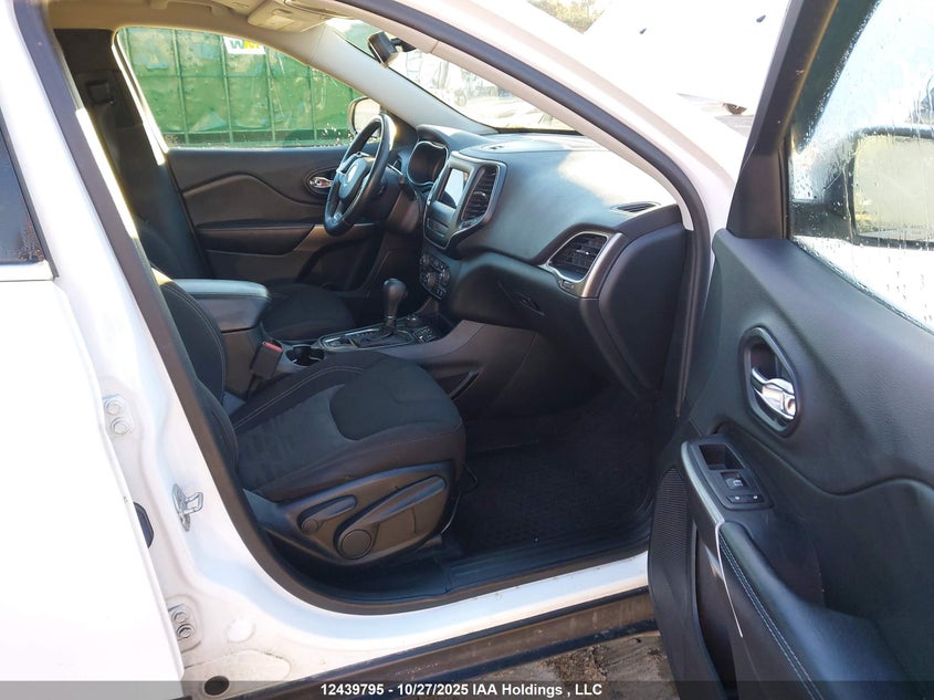 1C4PJMCB3KD218686 2019 JEEP CHEROKEE photo no. 5
