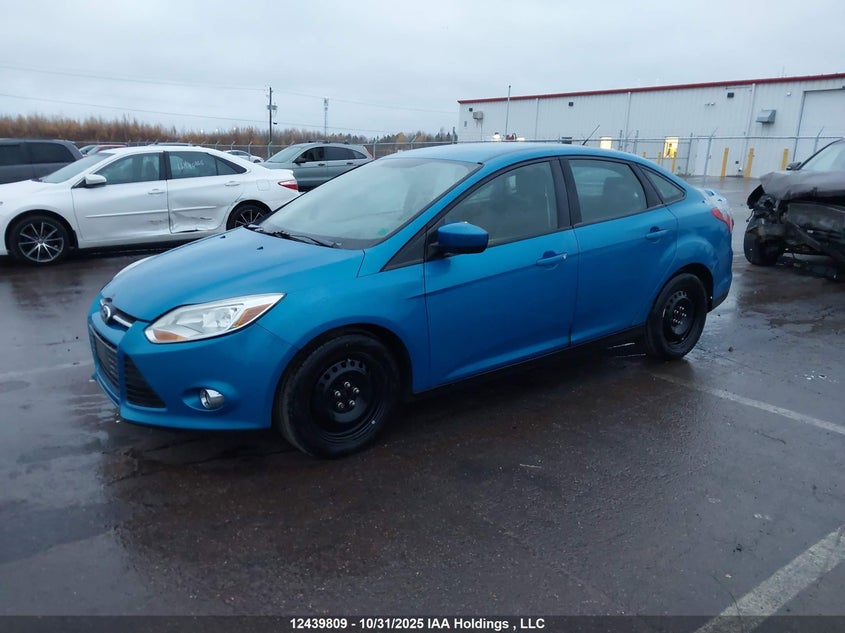 1FAHP3F2XCL350737 2012 FORD FOCUS photo no. 2