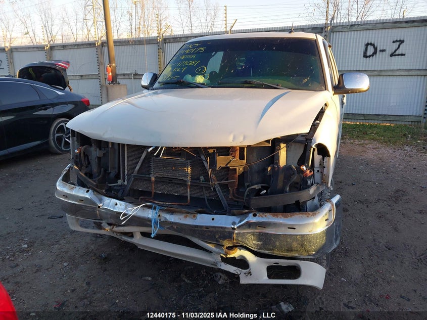 1GTGK23U44F171081 2004 GMC SIERRA photo no. 13