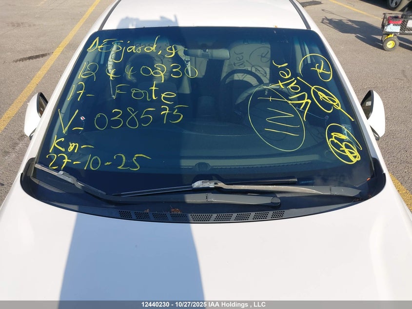 3KPFL4A79HE038575 2017 KIA FORTE photo no. 17