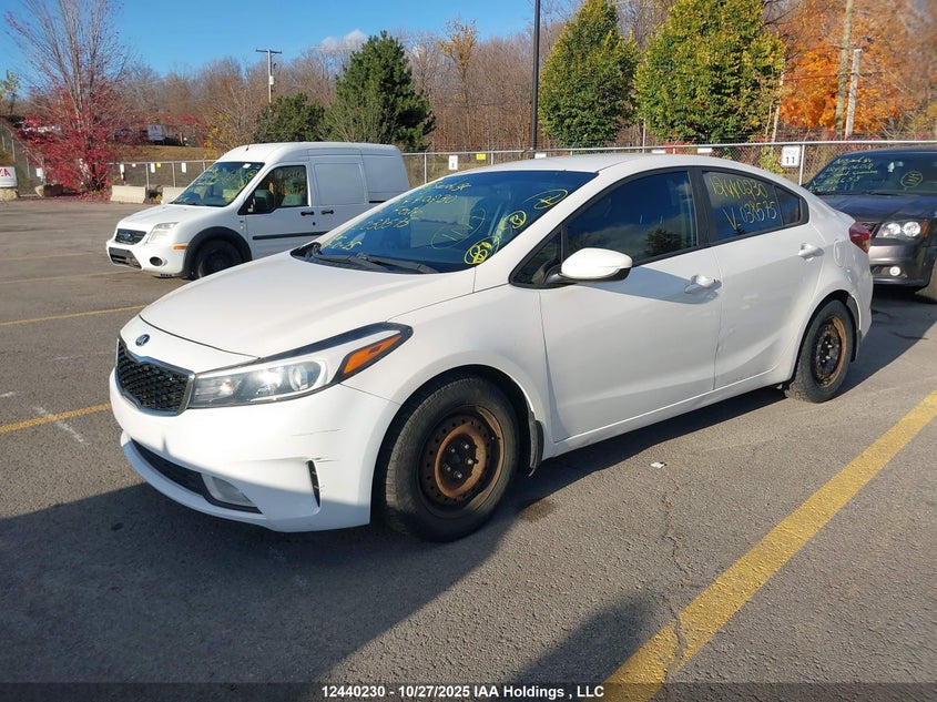 3KPFL4A79HE038575 2017 KIA FORTE photo no. 2