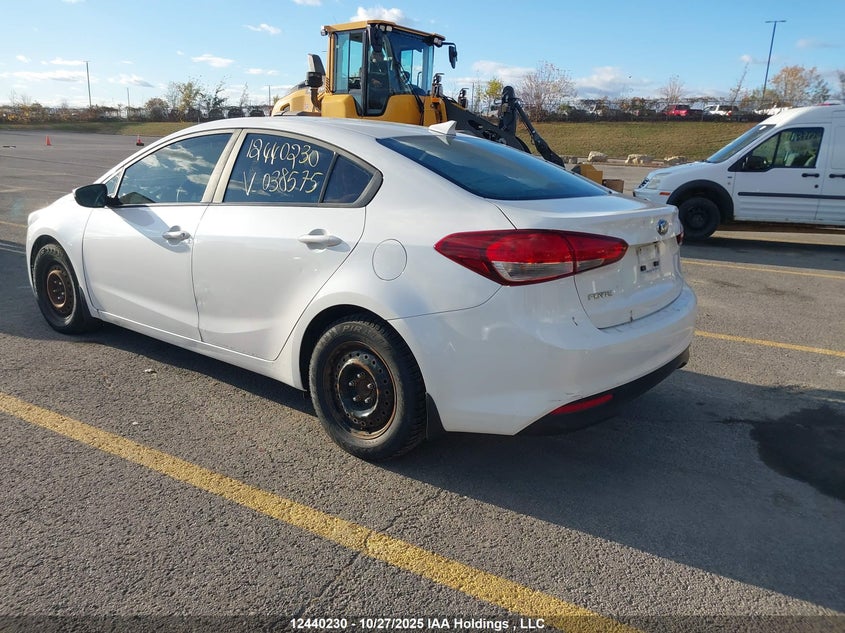 3KPFL4A79HE038575 2017 KIA FORTE photo no. 3