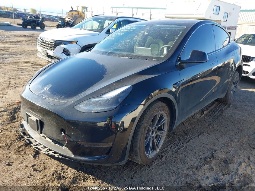 LRWYGDFDXRC672978 2024 TESLA MODEL Y photo no. 2