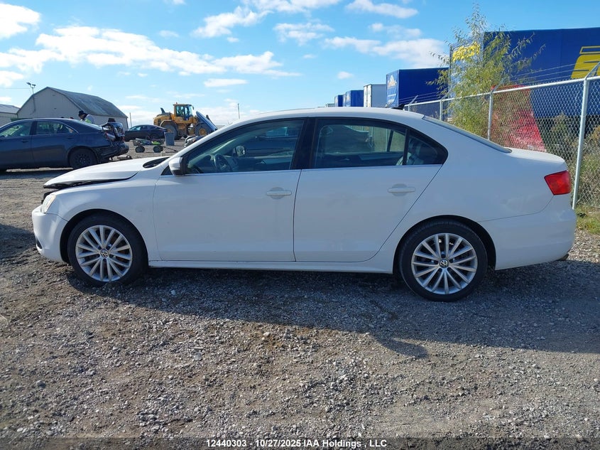 3VWLX7AJ3CM402991 2012 VOLKSWAGEN JETTA photo no. 13