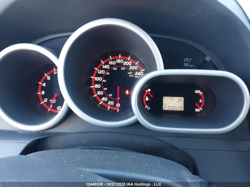 2010 Pontiac Vibe VIN: 5Y2SM6E05AZ400061 Lot: 12440339