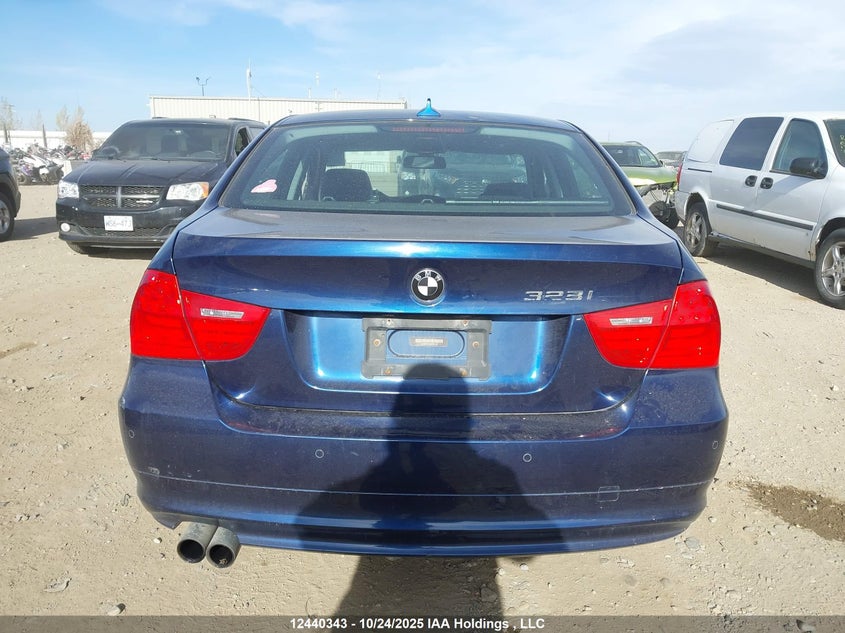WBAPK7C50BF085170 2011 BMW 3ER photo no. 17