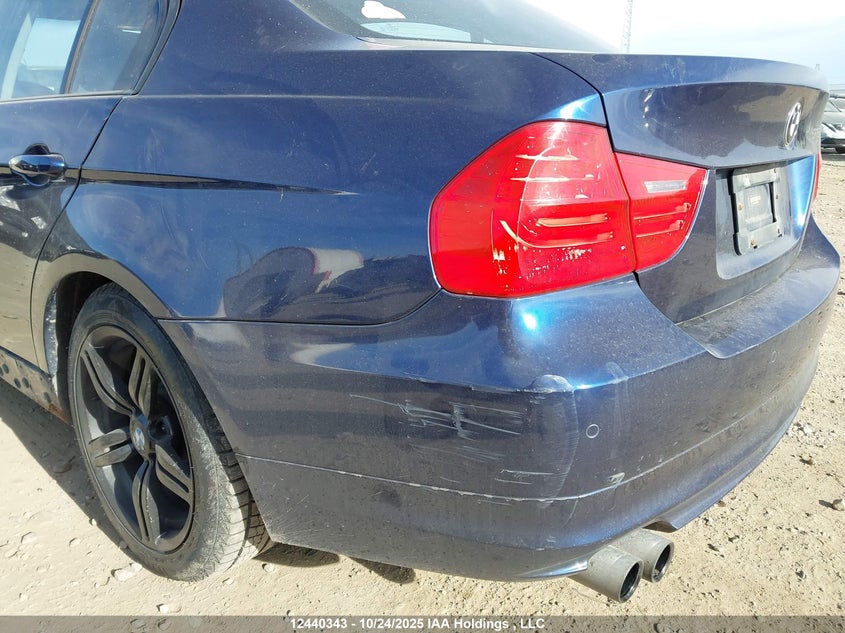 WBAPK7C50BF085170 2011 BMW 3ER photo no. 21
