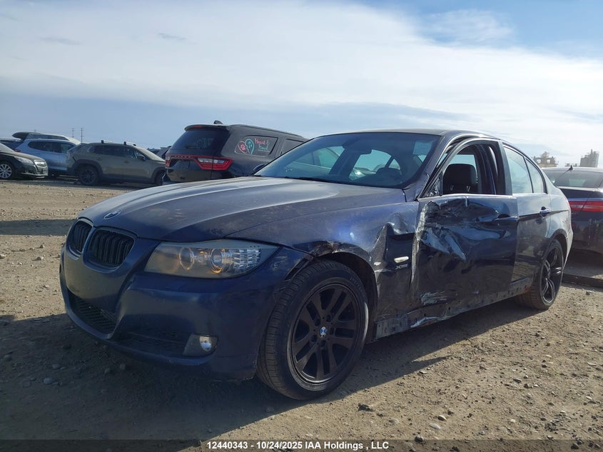 WBAPK7C50BF085170 2011 BMW 3ER photo no. 2