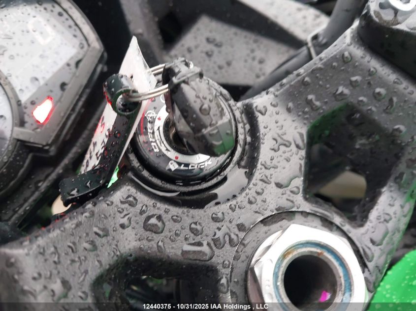 2021 Kawasaki Ex400 VIN: JKAEXKG10MDAA7369 Lot: 12440375