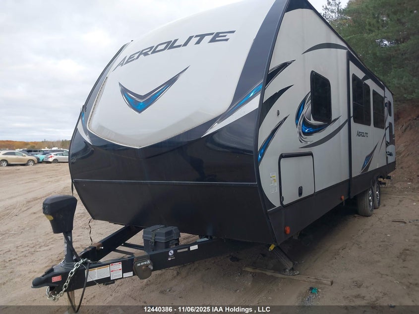4YDT28423JP911009 2018   photo no. 6