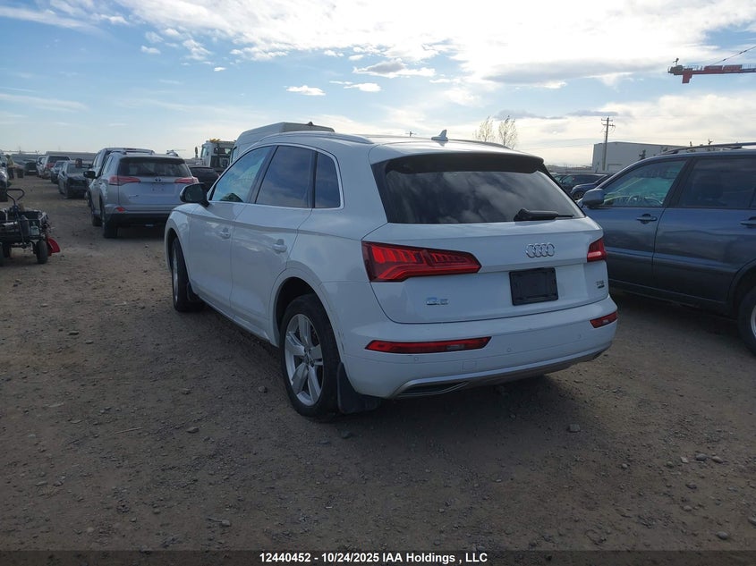 WA1CNAFY1J2212729 2018 AUDI Q5 photo no. 3