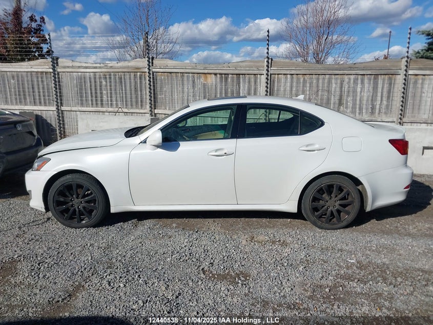 JTHCK262572014033 2007 LEXUS IS photo no. 14