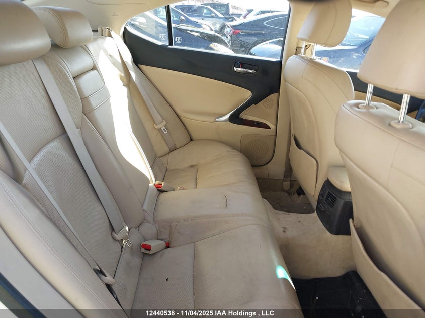 JTHCK262572014033 2007 LEXUS IS photo no. 8