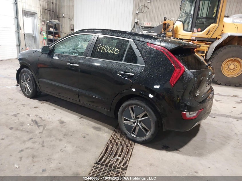 KNDCT3L12P5054925 2023 KIA NIRO photo no. 3