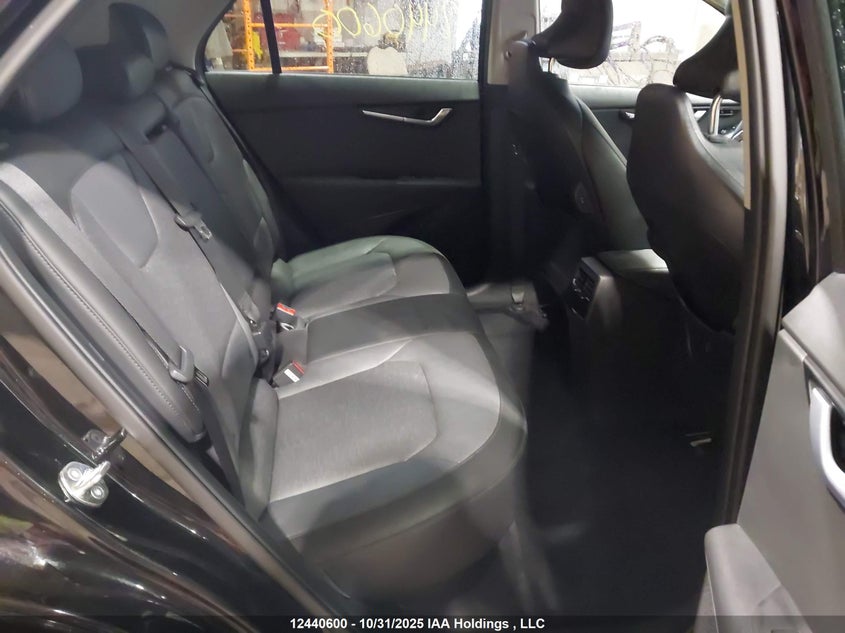 KNDCT3L12P5054925 2023 KIA NIRO photo no. 8