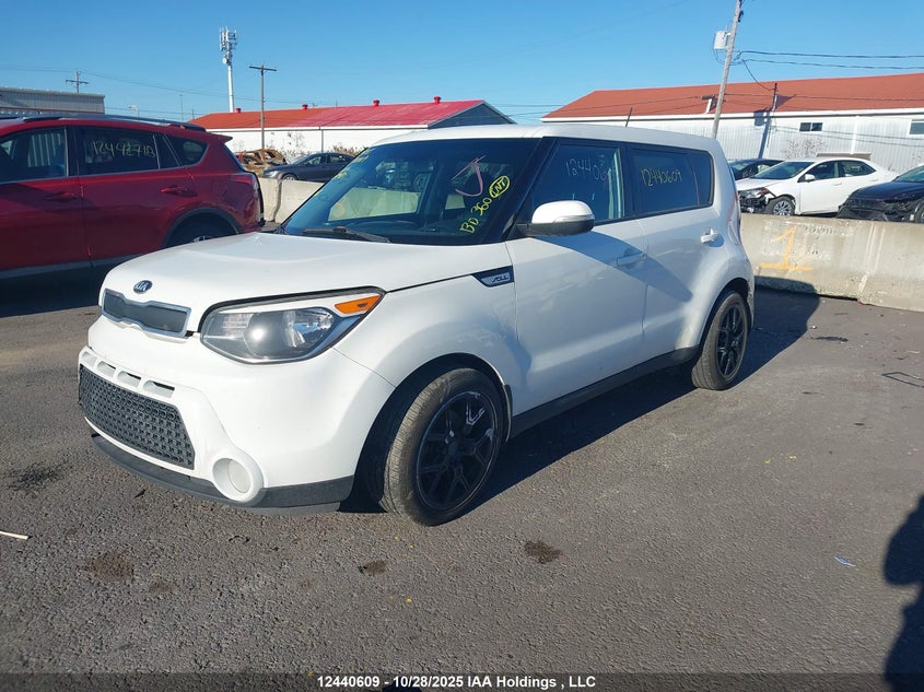 KNDJN2A21F7157487 2015 KIA SOUL photo no. 2