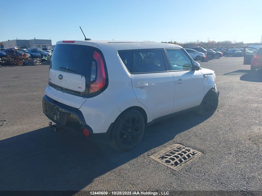 KNDJN2A21F7157487 2015 KIA SOUL photo no. 4