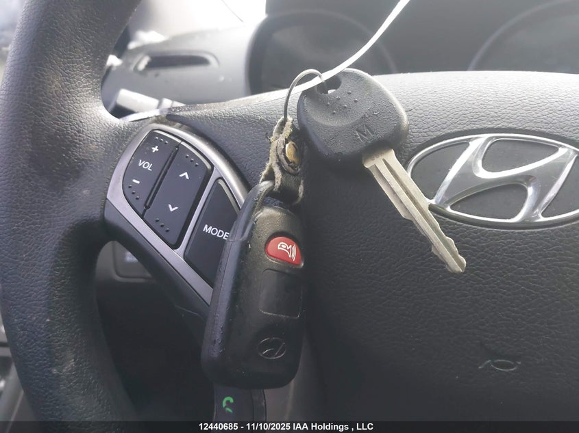 5NPDH4AE4DH164498 2013 HYUNDAI ELANTRA photo no. 11
