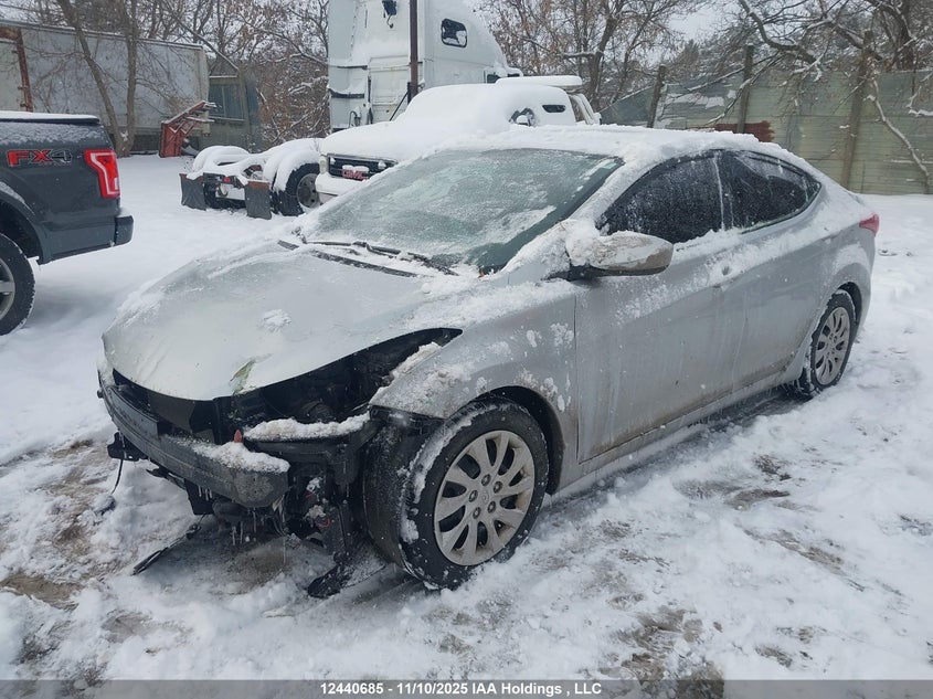 5NPDH4AE4DH164498 2013 HYUNDAI ELANTRA photo no. 2