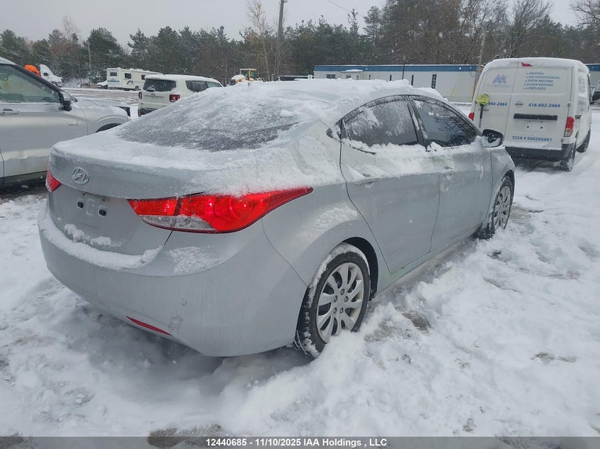 5NPDH4AE4DH164498 2013 HYUNDAI ELANTRA photo no. 4