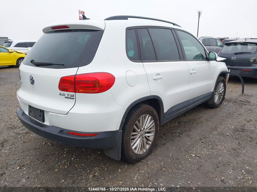 WVGJV7AX2FW590567 2015 VOLKSWAGEN TIGUAN photo no. 4