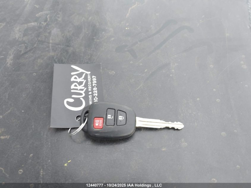 2018 Toyota Rav4 Le VIN: 2T3BFREV6JW786951 Lot: 12440777