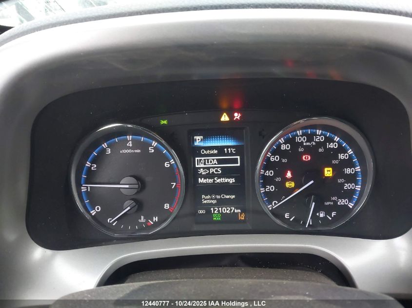 2018 Toyota Rav4 Le VIN: 2T3BFREV6JW786951 Lot: 12440777