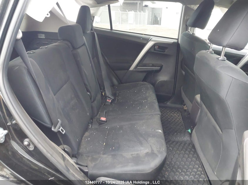 2018 Toyota Rav4 Le VIN: 2T3BFREV6JW786951 Lot: 12440777