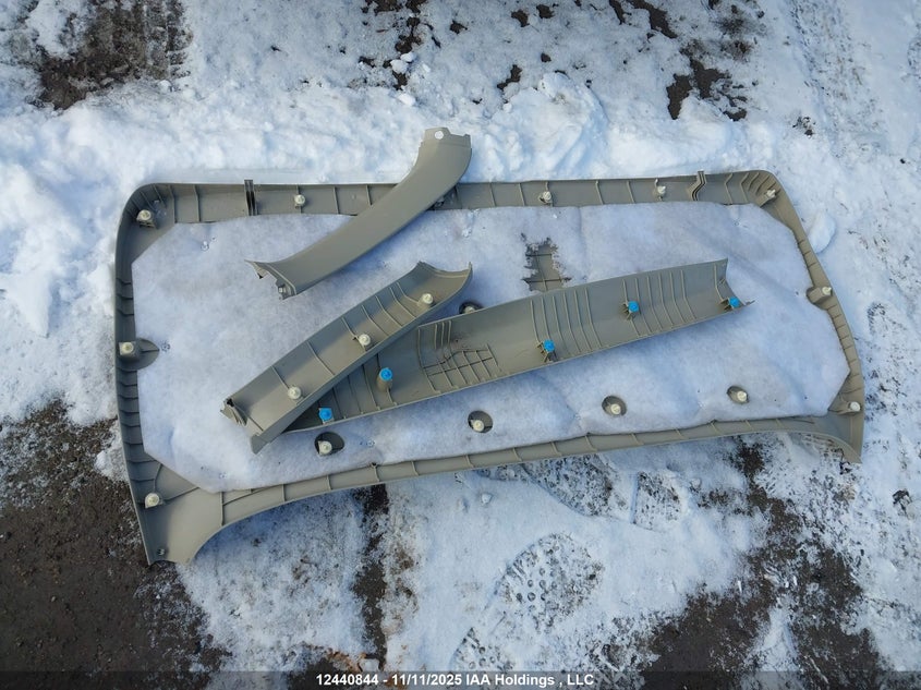 5TDKK3DC0BS034593 2011 TOYOTA SIENNA photo no. 12