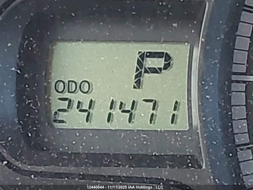 5TDKK3DC0BS034593 2011 TOYOTA SIENNA photo no. 16