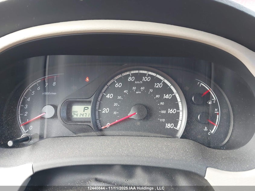 5TDKK3DC0BS034593 2011 TOYOTA SIENNA photo no. 7