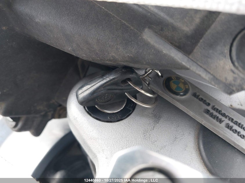 WB10308A43ZJ48962 2003 BMW R 1150 photo no. 11