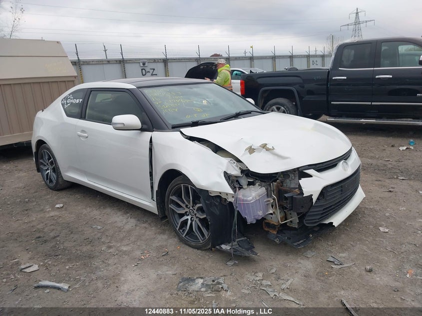 JTKJF5C74GJ017485 TOYOTA SCION TC Photo 1