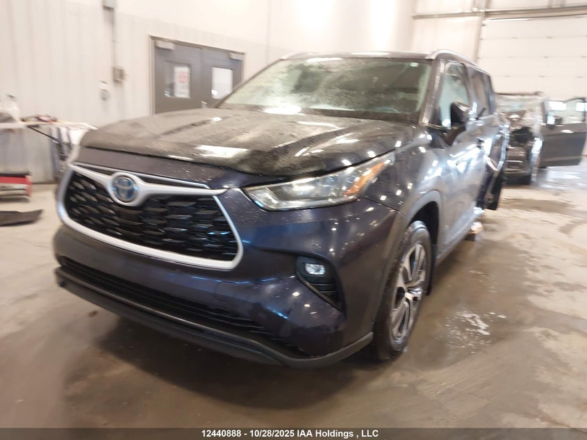 5TDGBRCH7MS533710 2021 TOYOTA HIGHLANDER photo no. 2