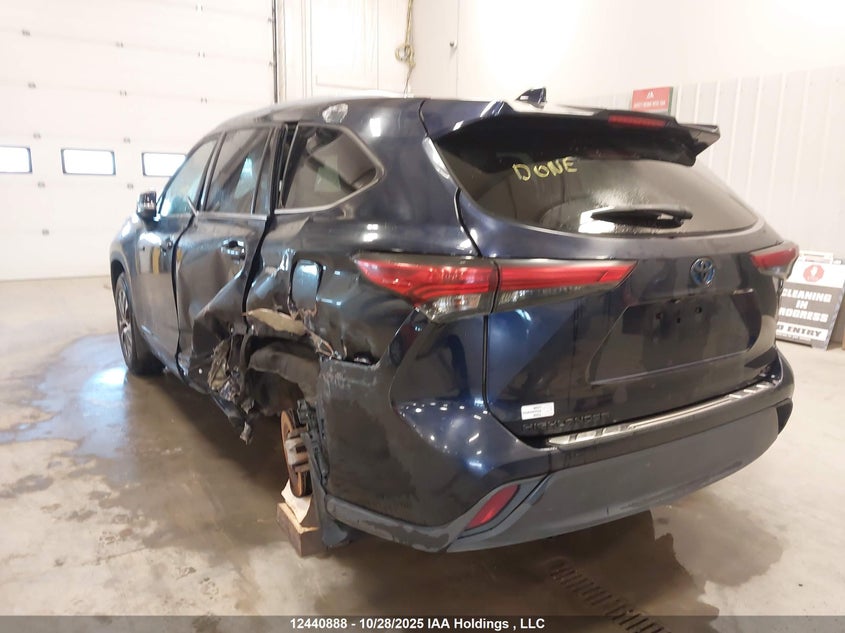 5TDGBRCH7MS533710 2021 TOYOTA HIGHLANDER photo no. 3