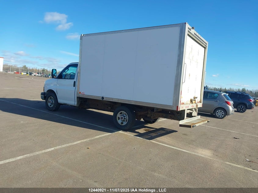 1GD07RFF3H1141707 2017 GMC SAVANA photo no. 3