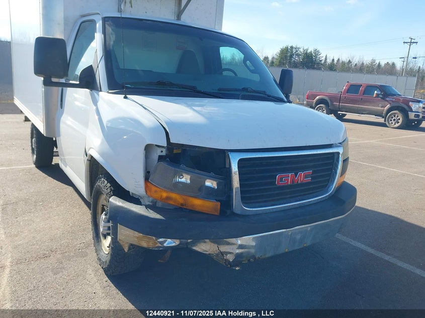 2017 GMC Savana Cutaway G3500 VIN: 1GD07RFF3H1141707 Lot: 12440921