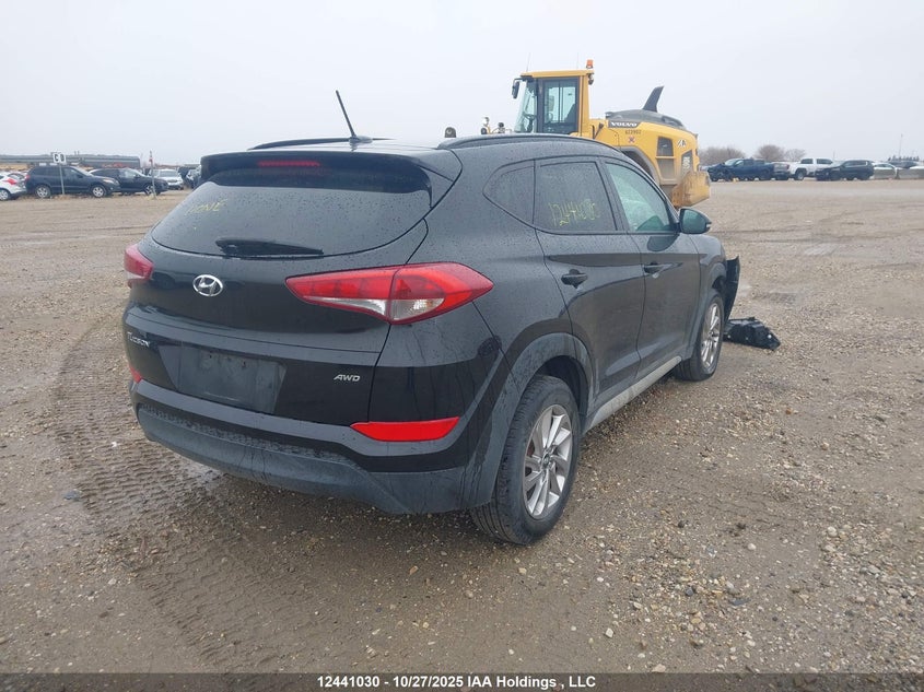 KM8J3CA41HU501624 2017 HYUNDAI TUCSON photo no. 4