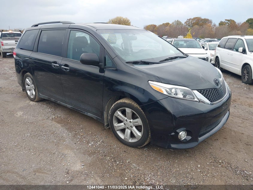 5TDXK3DC2FS568559 2015 Toyota Sienna Se 8 Passenger auction photo 1