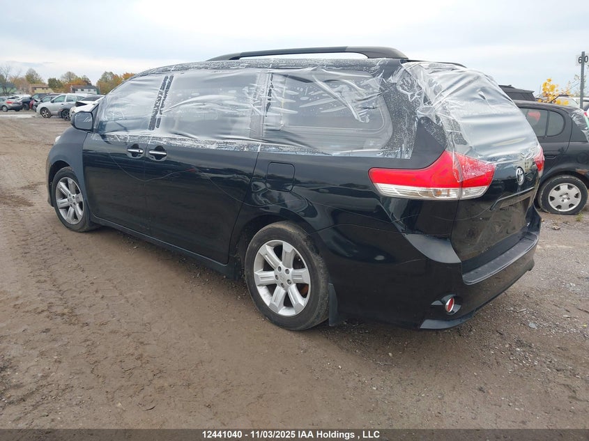 5TDXK3DC2FS568559 2015 TOYOTA SIENNA photo no. 3