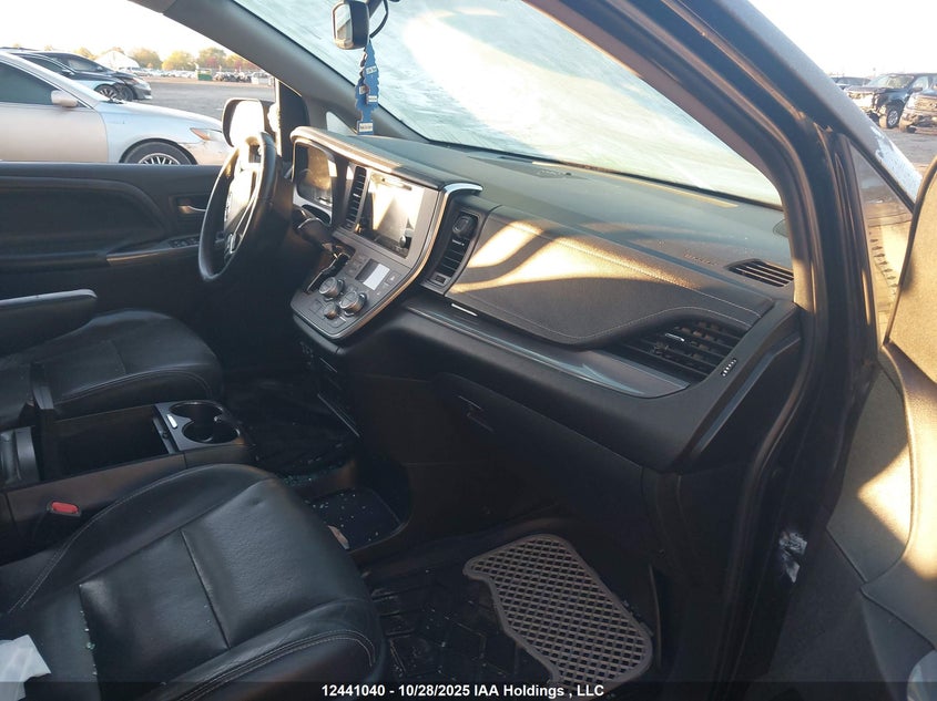 5TDXK3DC2FS568559 2015 TOYOTA SIENNA photo no. 5
