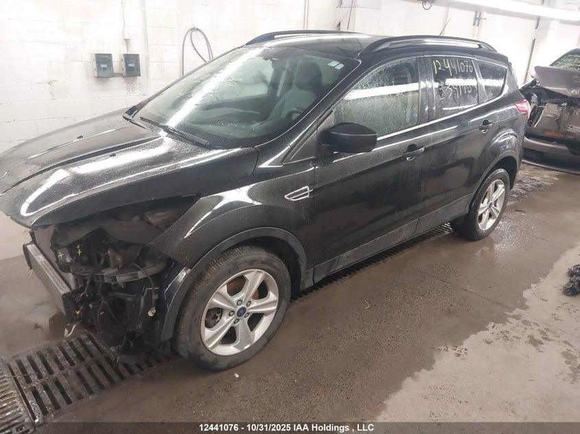 1FMCU9GX3FUB34118 2015 FORD ESCAPE photo no. 2