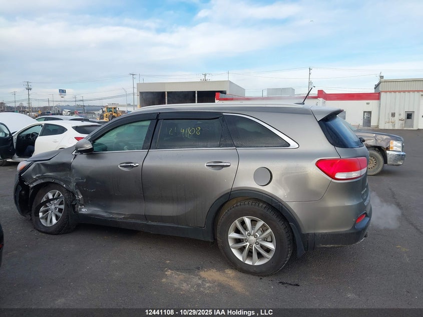 5XYPGDA5XGG106360 2016 KIA SORENTO photo no. 14