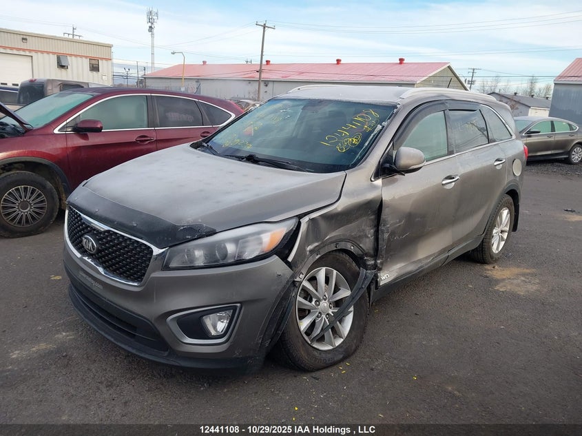 5XYPGDA5XGG106360 2016 KIA SORENTO photo no. 2