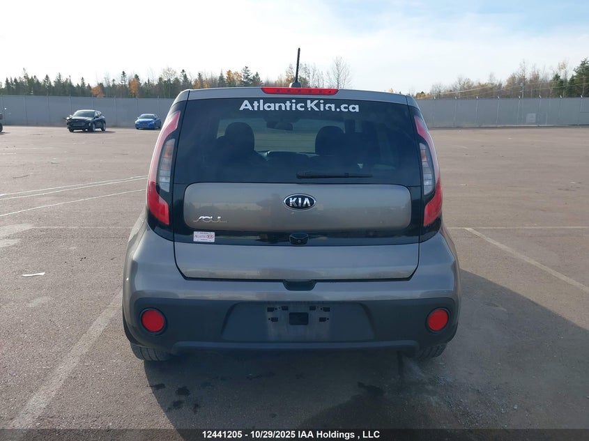 KNDJN2A26K7659390 2019 KIA SOUL photo no. 17